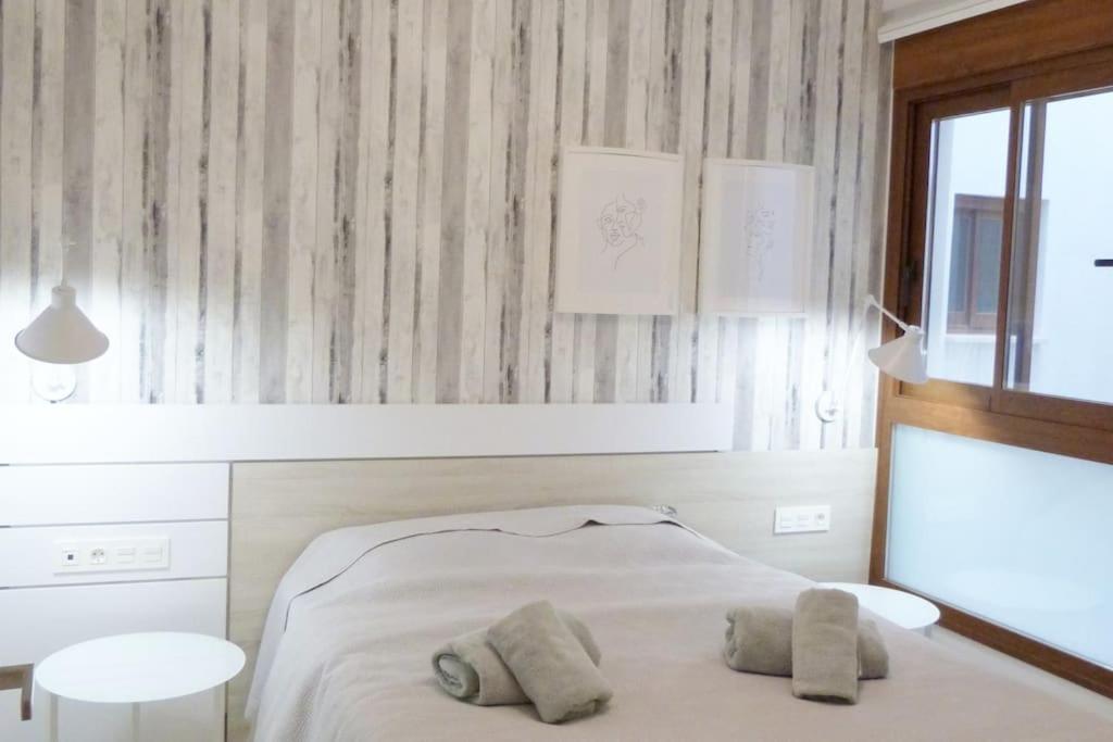 Modern Apartment In Torrevjea 200M From The Loccos Beach Torrevieja Exterior foto