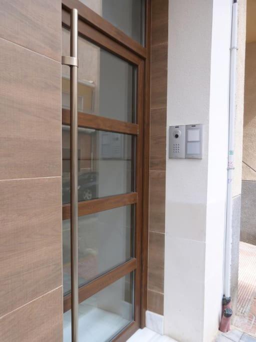Modern Apartment In Torrevjea 200M From The Loccos Beach Torrevieja Exterior foto