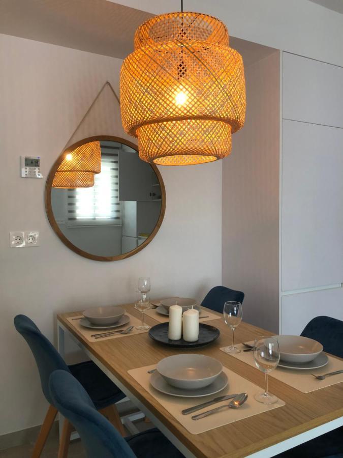 Modern Apartment In Torrevjea 200M From The Loccos Beach Torrevieja Exterior foto